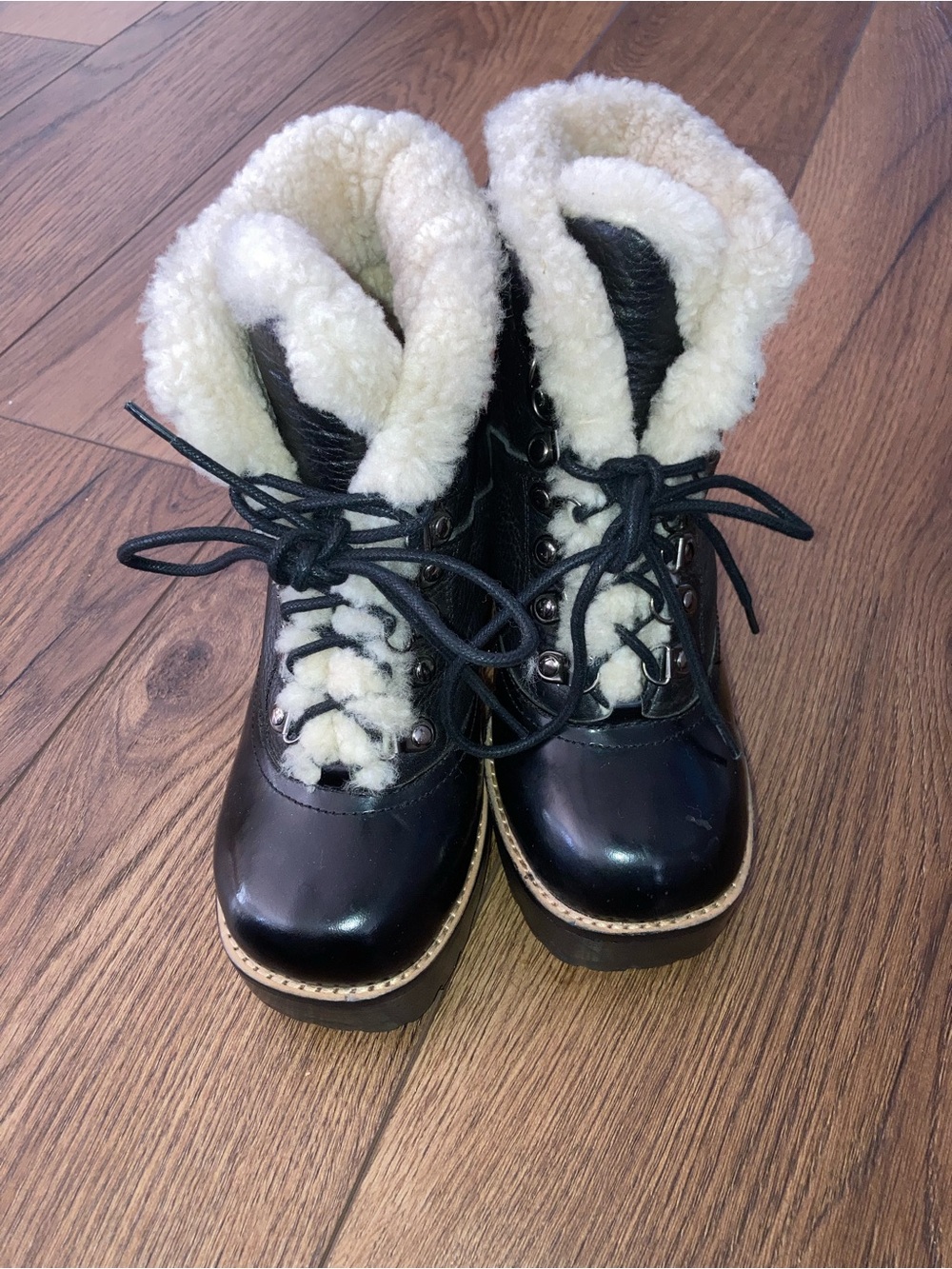 Jeffrey Campbell Women’s Black Leather Boots with Cream faux fur size 6.5
